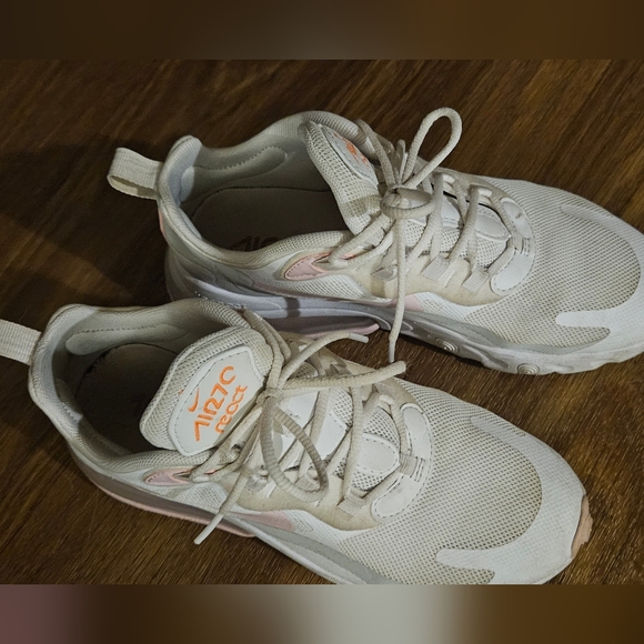 Nike Air Max 270 React - Picture 2 of 7